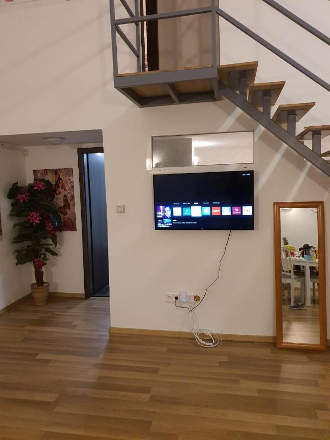 The Loft Apartment *